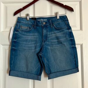 Calvin Klein Jean Shorts, size 6